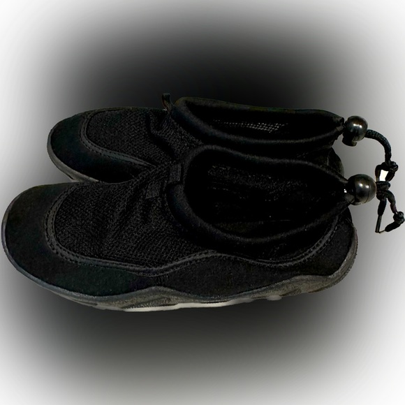 S.C.I.I. Children’s/Kids Black Water Shoes Sz:4 Swim Summer Water Parks! - Picture 2 of 7